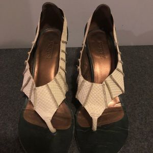 Ports 1961 python and leather heels